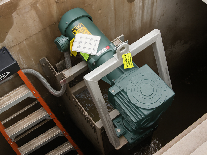 Máy nghiền rác thải 10K Open Channel Muffin Monster JWCE – Giải pháp xử lý rác cho kênh hở